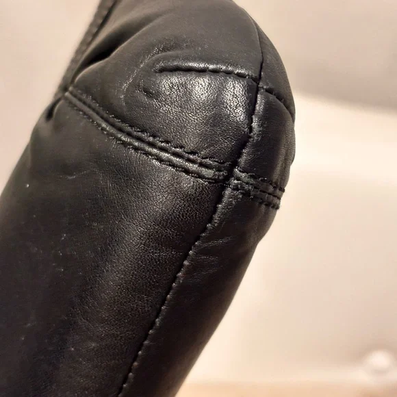 COACH 1941 Black Leather Pleated Medium Wristlet (Style F46484) - Picture 6 of 12